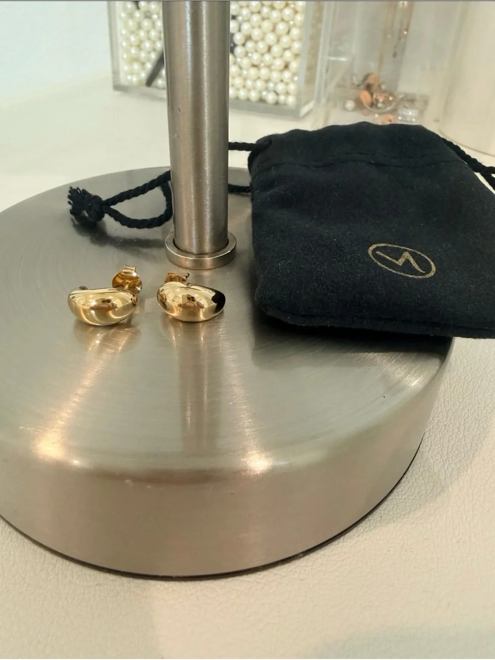 Mejuri Dôme Huggies 18k Gold Vermeil